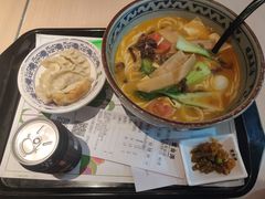 -蒙自源米线大王(东站店)