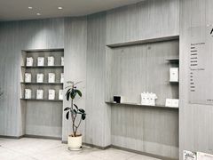-M Stand(南京紫峰大厦店)