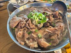-肖四女乐山跷脚牛肉(南汇大学城生活广场店)