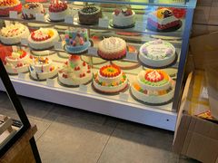 面包甜点陈列柜-申氏糕点(三好街店)