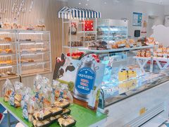 面包甜点陈列柜-85度C(生甜甜圈研究工坊·上海局门店)