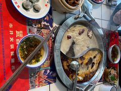 -贤合庄卤味火锅(济南泉城路店)
