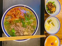 -云阿蛮云南生烫牛肉米线(奉贤路店)