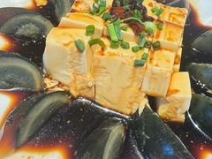 -肥肥虾庄·金牌油焖大虾(汉街SKP店)