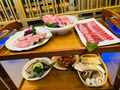 -明洞阿姨·韩式酱蟹烤肉·创意料理(三元桥店)