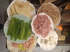 -肖肖酸萝卜鱼火锅(总店)