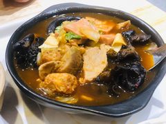 -万和春排骨砂锅米饭(新业广场店)