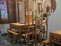 -大众跷脚牛肉馆·非遗传承单位(峨眉山店)