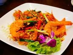 -两兄弟Song Pee Nong(2号店)