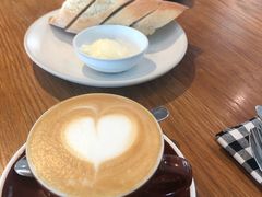 -ROAST coffee & eatery