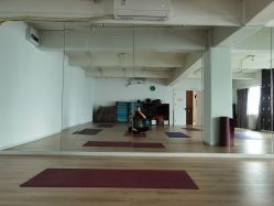 -无界瑜伽普拉提