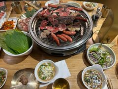 -青瓦餐厅·生鱼片·韩园烤肉(西塔店)