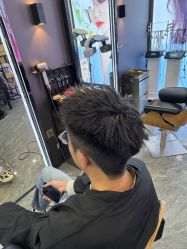 -藤野造型烫染·漂发