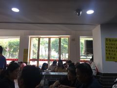 大堂-黄师奶甜品店