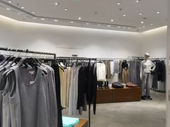 -URBAN REVIVO(上海中庚漫游城店)