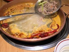 -洱火云南酸菜牛肉火锅(石景山当代商城店)