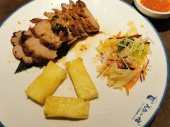西贡炭烧烤猪颈肉配菠萝-美奈小馆·越南料理(中航城君尚购物中心店)