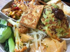 西葫芦胡萝卜丝饼-素满香·食养自助(天一广场店)