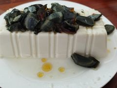 皮蛋豆腐-宝瑞门钉肉饼店