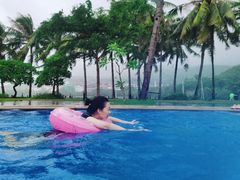 -亚龙湾亚泰商业街