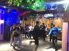 大堂-胖老汉椒麻鸡清真新疆菜(西御街店)