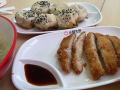 -小杨生煎(金山百联购物中心3楼店)