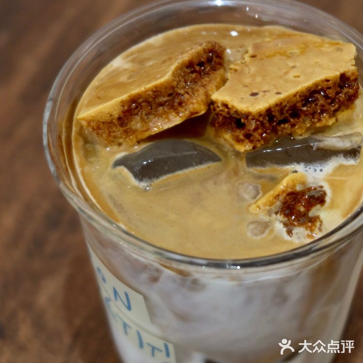 咖啡馆的无尽夏｜杨柳依依 夏日如期🌳