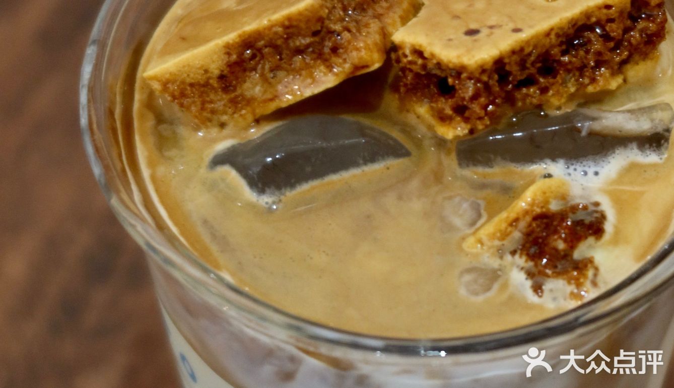 咖啡馆的无尽夏|杨柳依依 夏日如期🌳