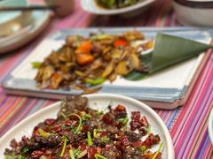 -香巴拉云南餐厅(华莱坞店)