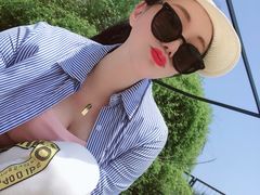 -亮河湾山庄