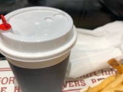 -The Habit Burger Grill 哈比特汉堡(爱琴海店)