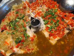 剁椒鱼头-老湘亲·品鉴湘菜(蔡塘爱琴海店)
