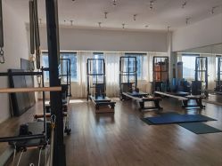 -无界瑜伽普拉提