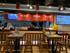 大堂-双燕楼·手工馄饨·汤面小吃(世纪汇店)