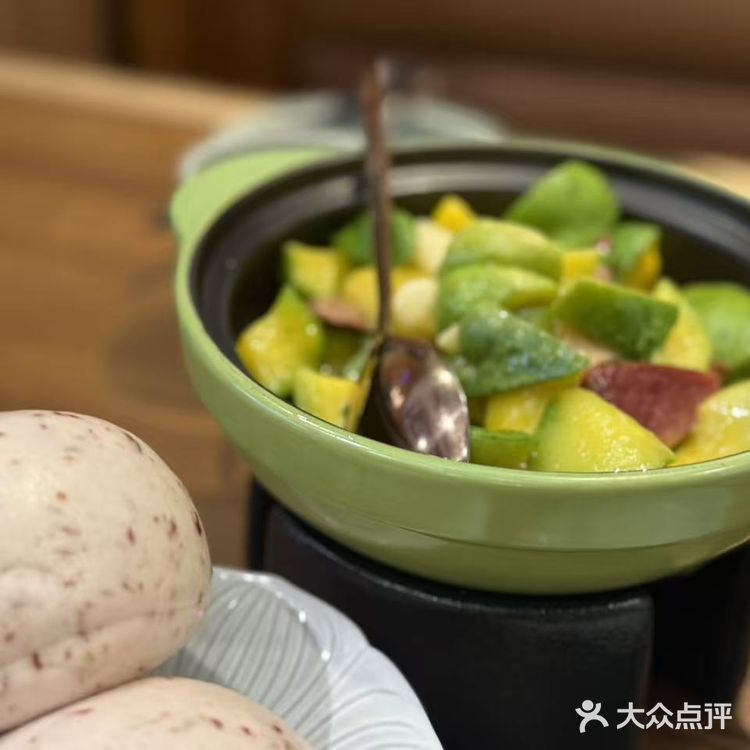 云南菜·汽锅鸡初体验   去吃云南菜，必点汽锅鸡