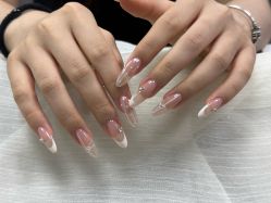 -芊屿芊浔美甲