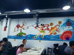 -虾弄弄海派小龙虾·牛羊蝎子火锅