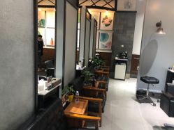 -FRIDAY星期五专业美发沙龙