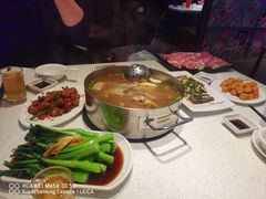 -肥仔文澳门猪骨煲(南京西路店)