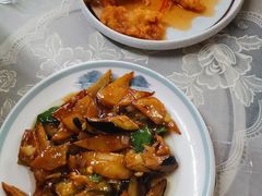 地三鲜-东北哈尔滨酱骨头馆房掌柜铁锅炖