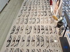 -天空之镜眼镜店蔡司依视路授权店(天通苑店)