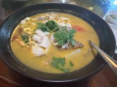 特色西番莲煮鱼-西双版纳洲际度假酒店-曼霖轩中餐厅