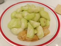 丝瓜炒面筋包-靓蛙馆