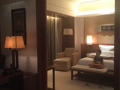 -三亚湾海居铂尔曼度假酒店