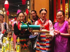 -老滇山寨•云南特色菜•地方菜•民族风情歌舞表演(金碧店)