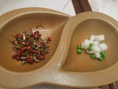 小鱼花生米-喜鼎海胆水饺(平安金融中心店)