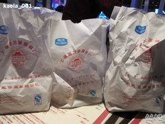 集体照-上海哈尔滨食品厂(汇联商厦店)
