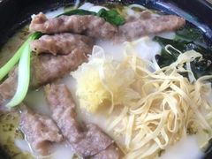 -灵芝妹子海鲜米线(劳动公园店)