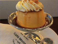 -Café Monson