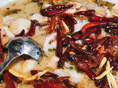 -江渔儿酸菜鱼·拔草餐厅(虎门君乐汇店)